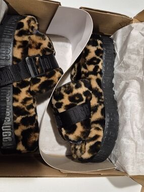 NEW UGG Leopard-Print Genuine Lamb Fur Slide Sandals Slippers in Black and Tan